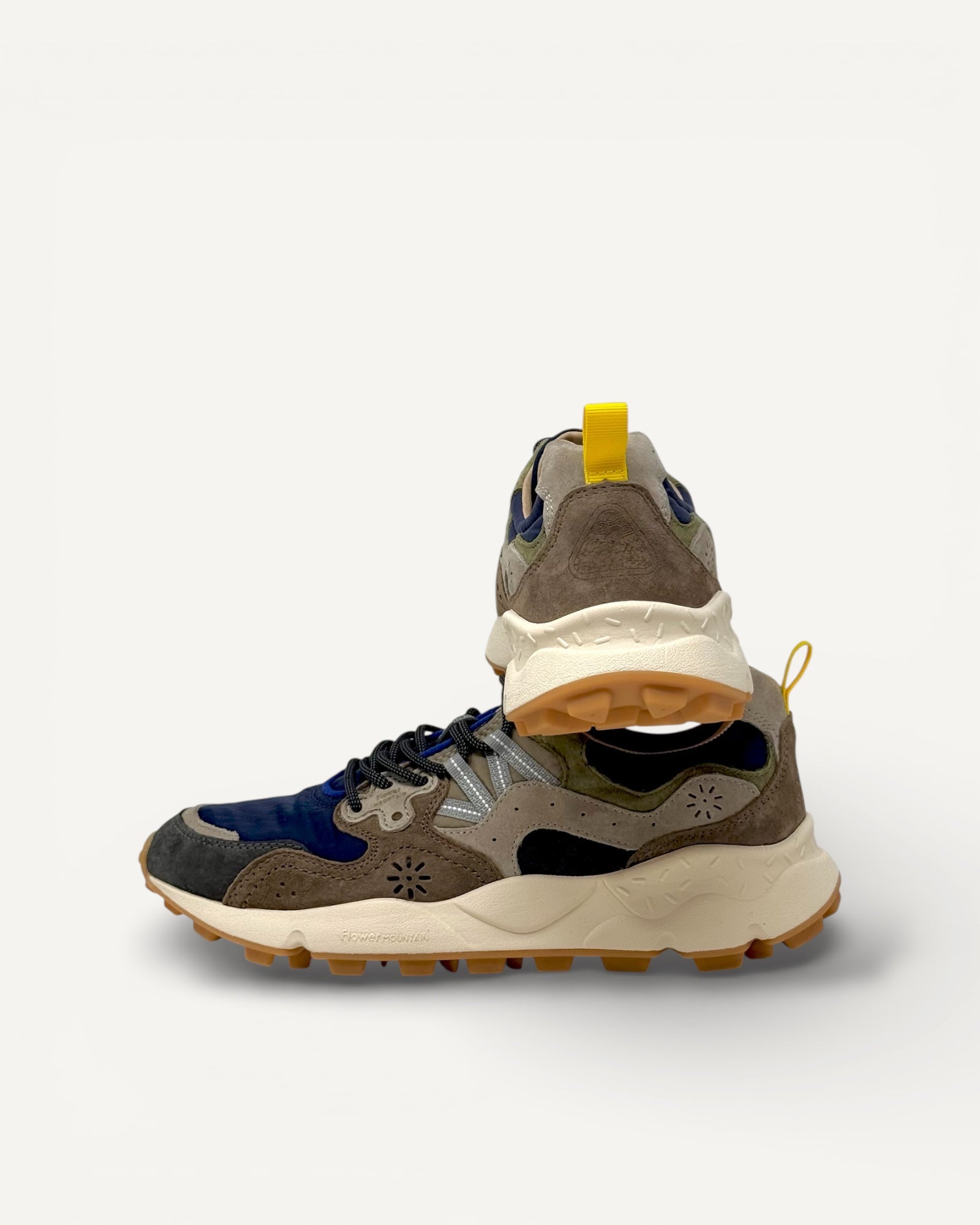 FlowerMountain - Yamano 3 Grey-Brown