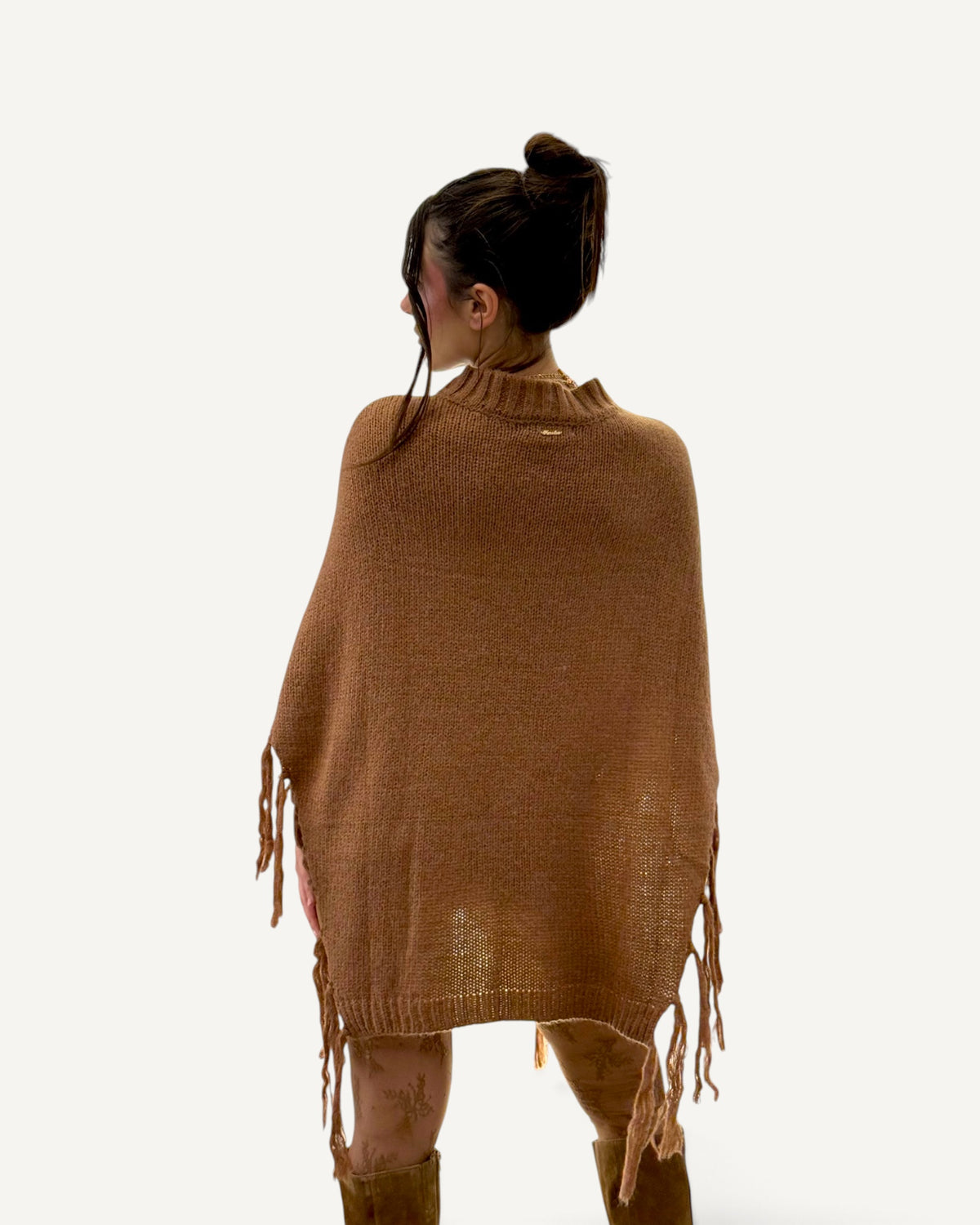Koralline - Poncho con frange nocciola