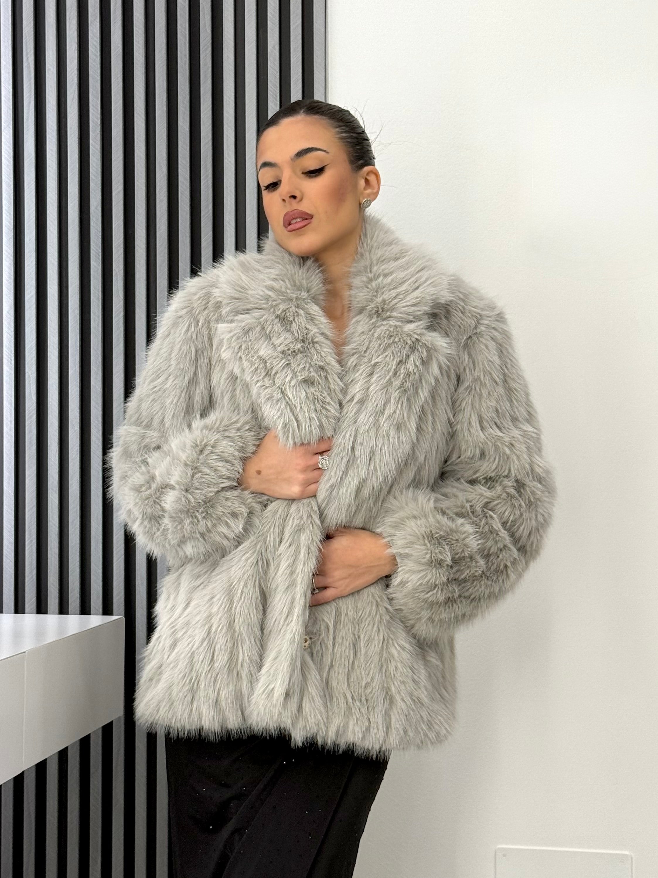 Alma Sanchez - Pelliccia Sailla