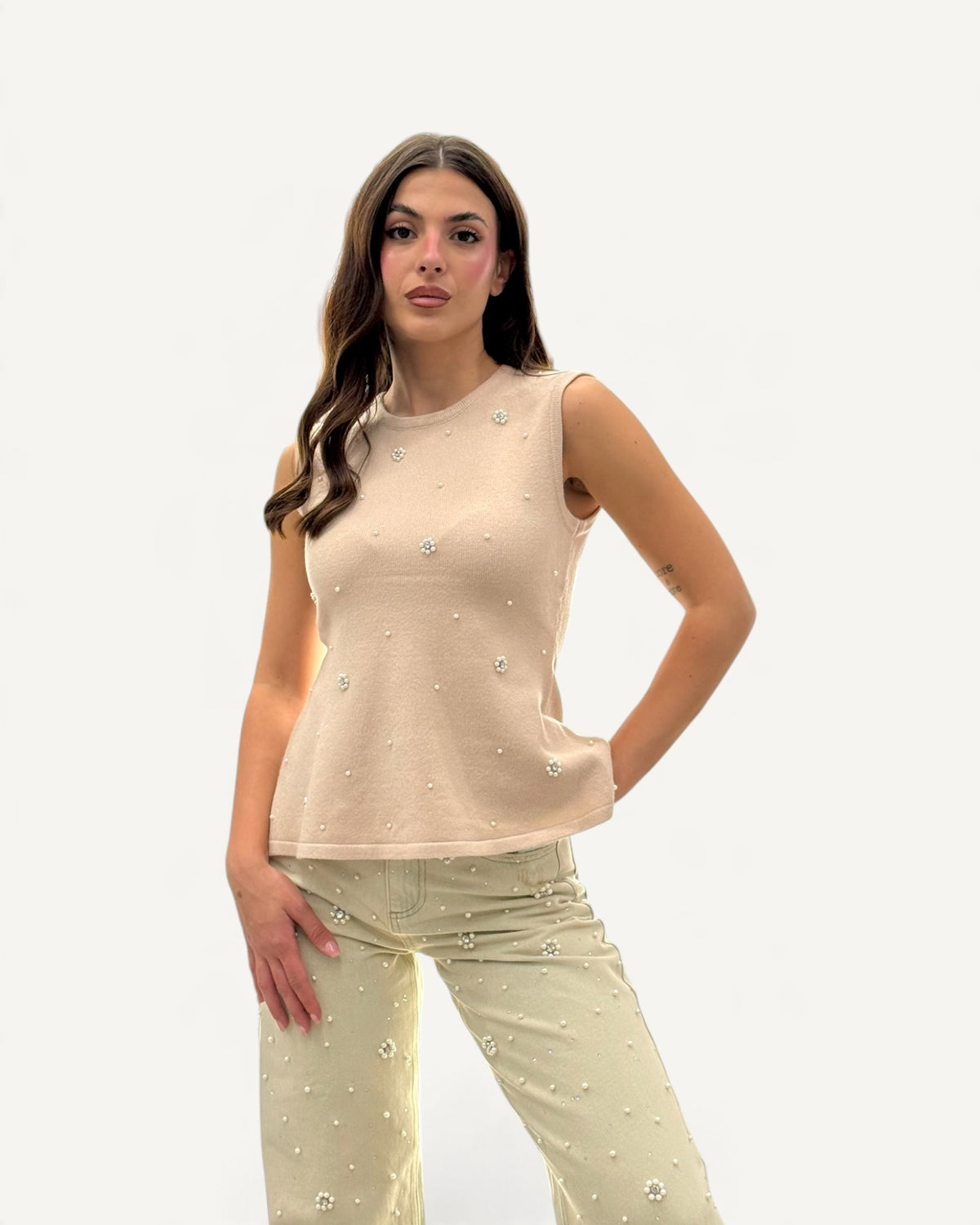 Koralline - Top Beige Girocollo con Perle e Strass