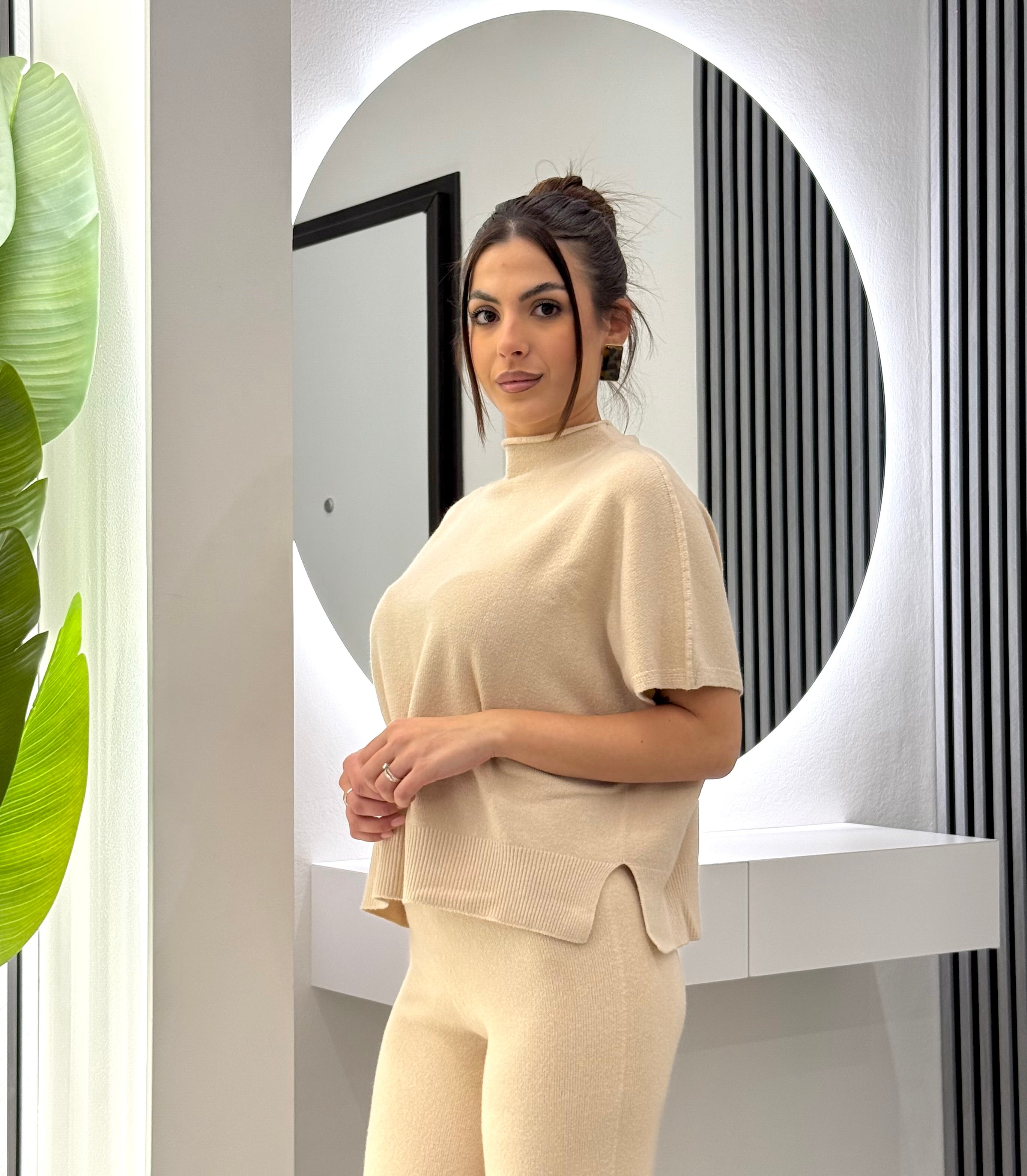 Kontatto - Smanicato Beige