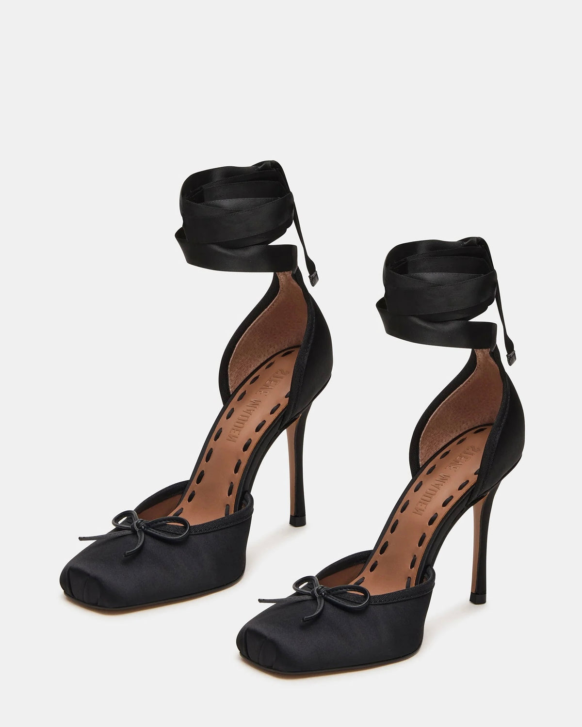 Steve Madden - Larina Ballerina con Tacco Nero Satin