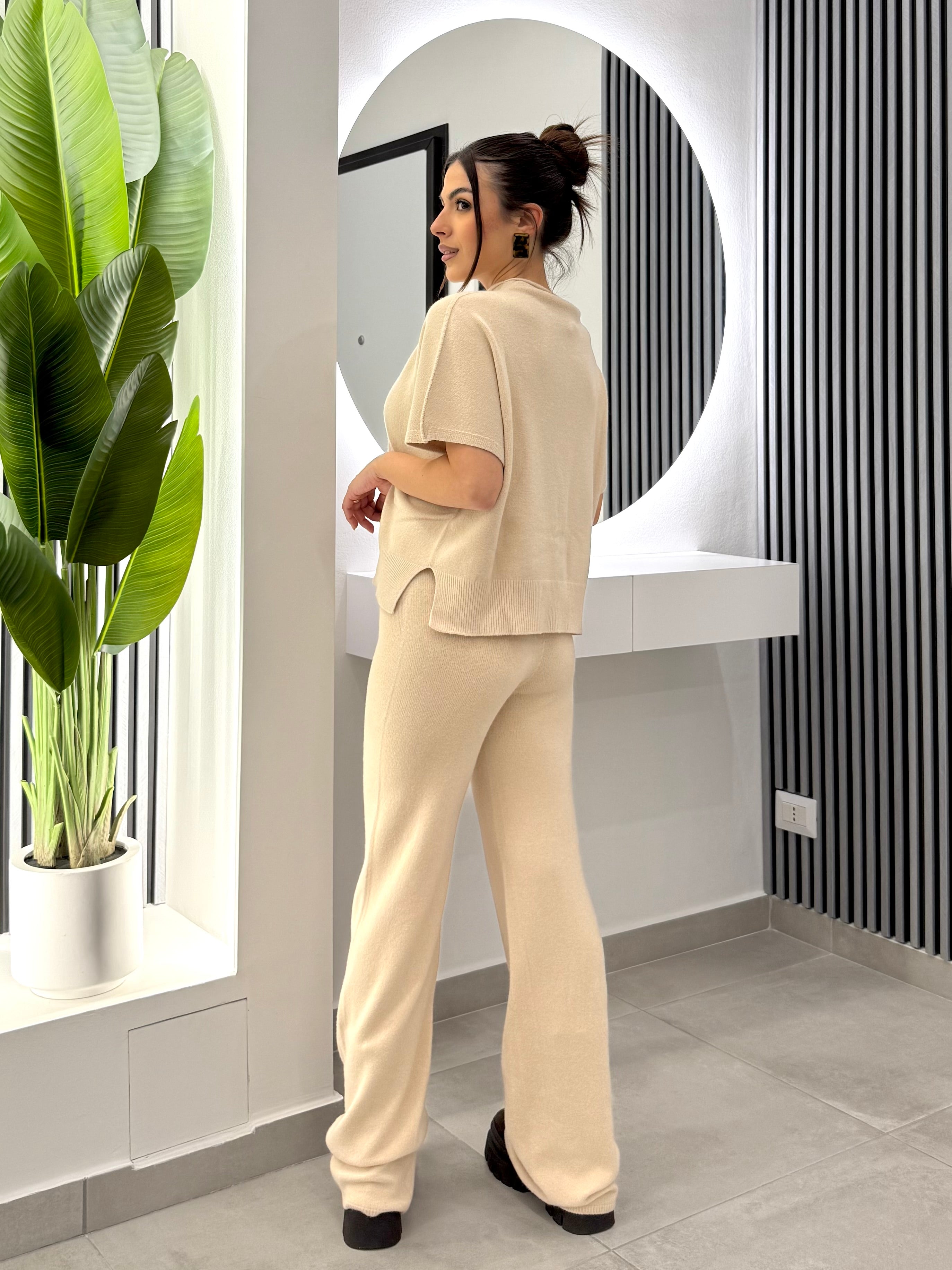 Kontatto - Smanicato Beige