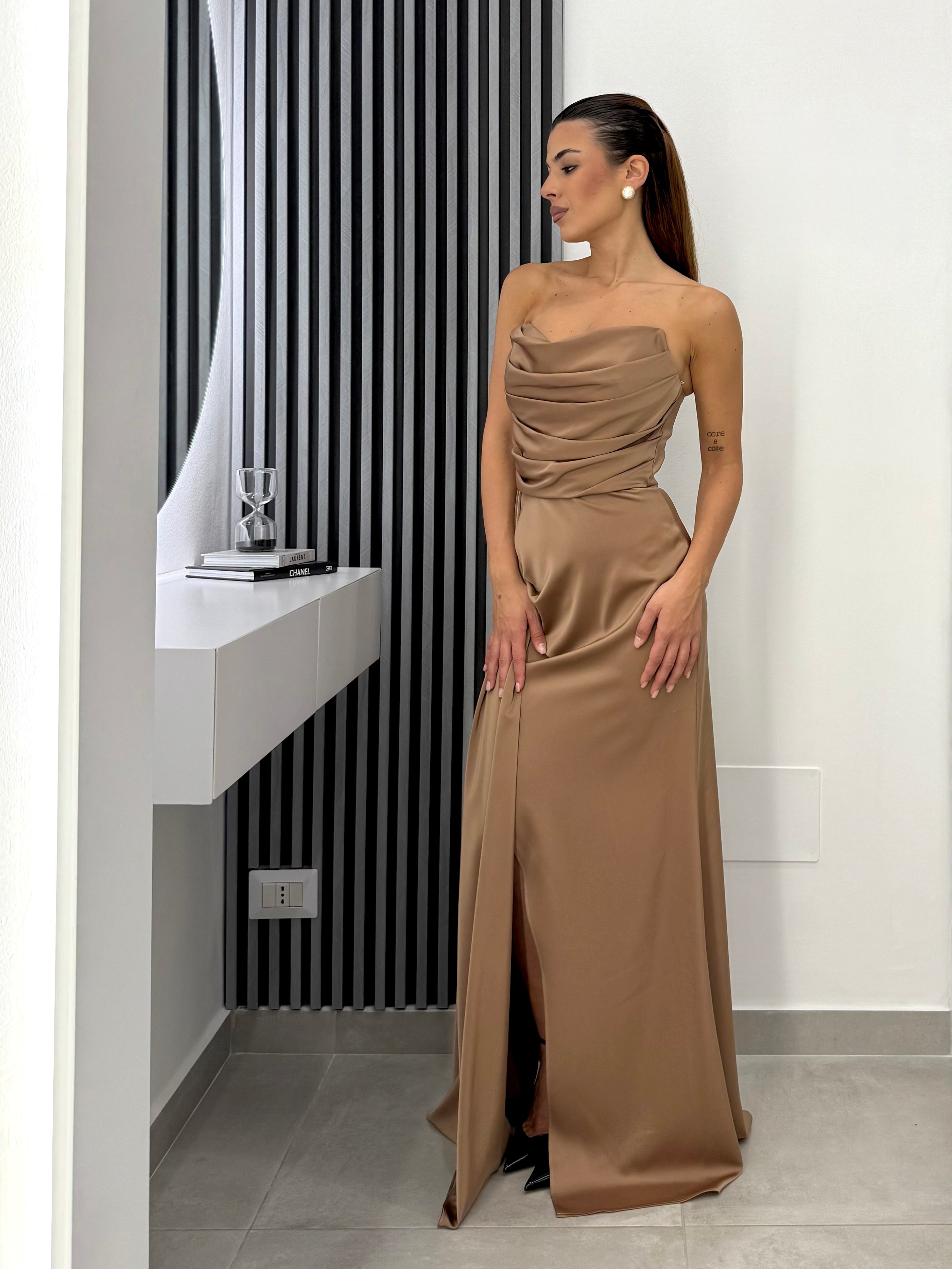 Silence Limited - Abito Lungo scollo Cuore
