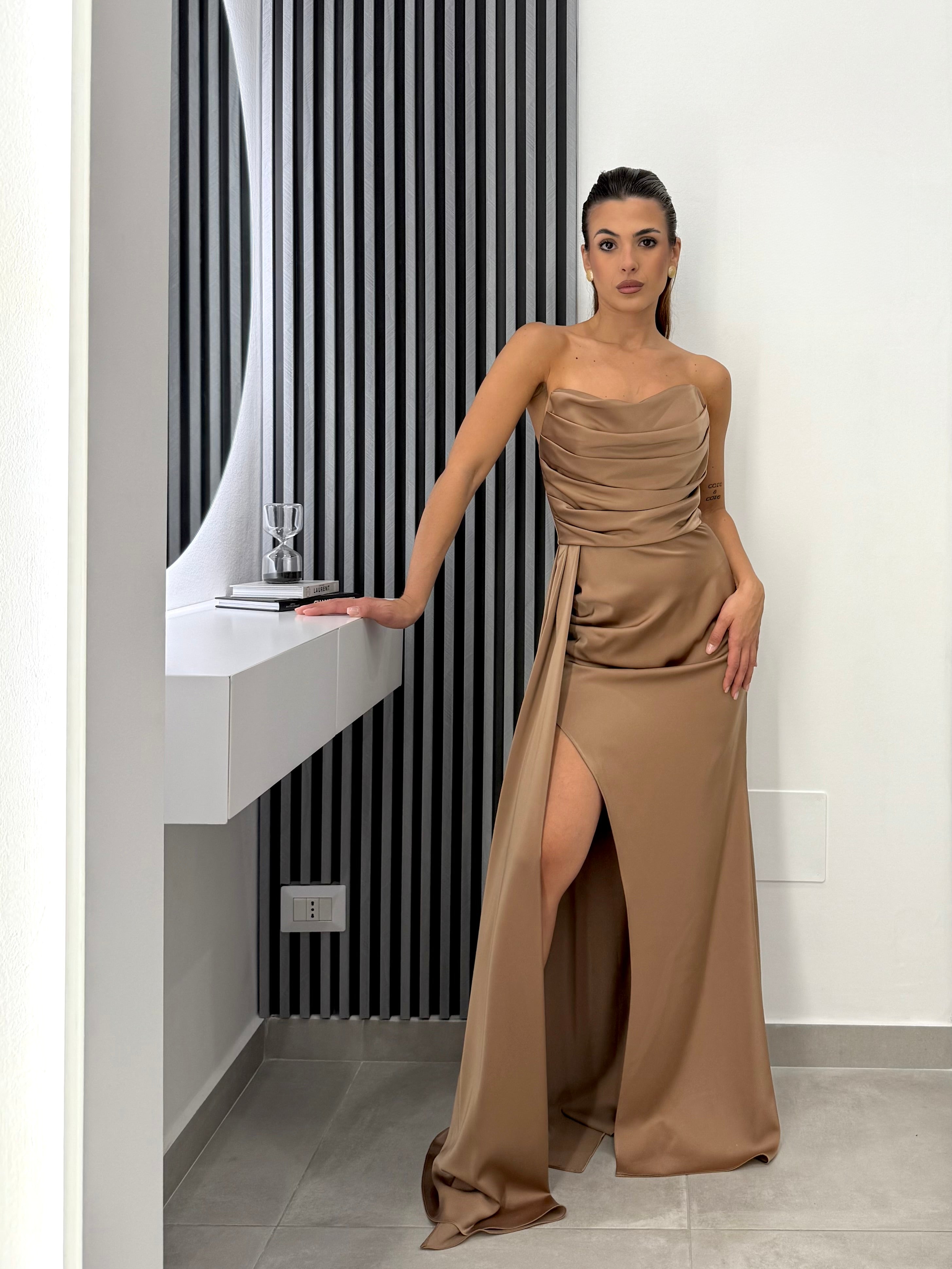 Silence Limited - Abito Lungo scollo Cuore