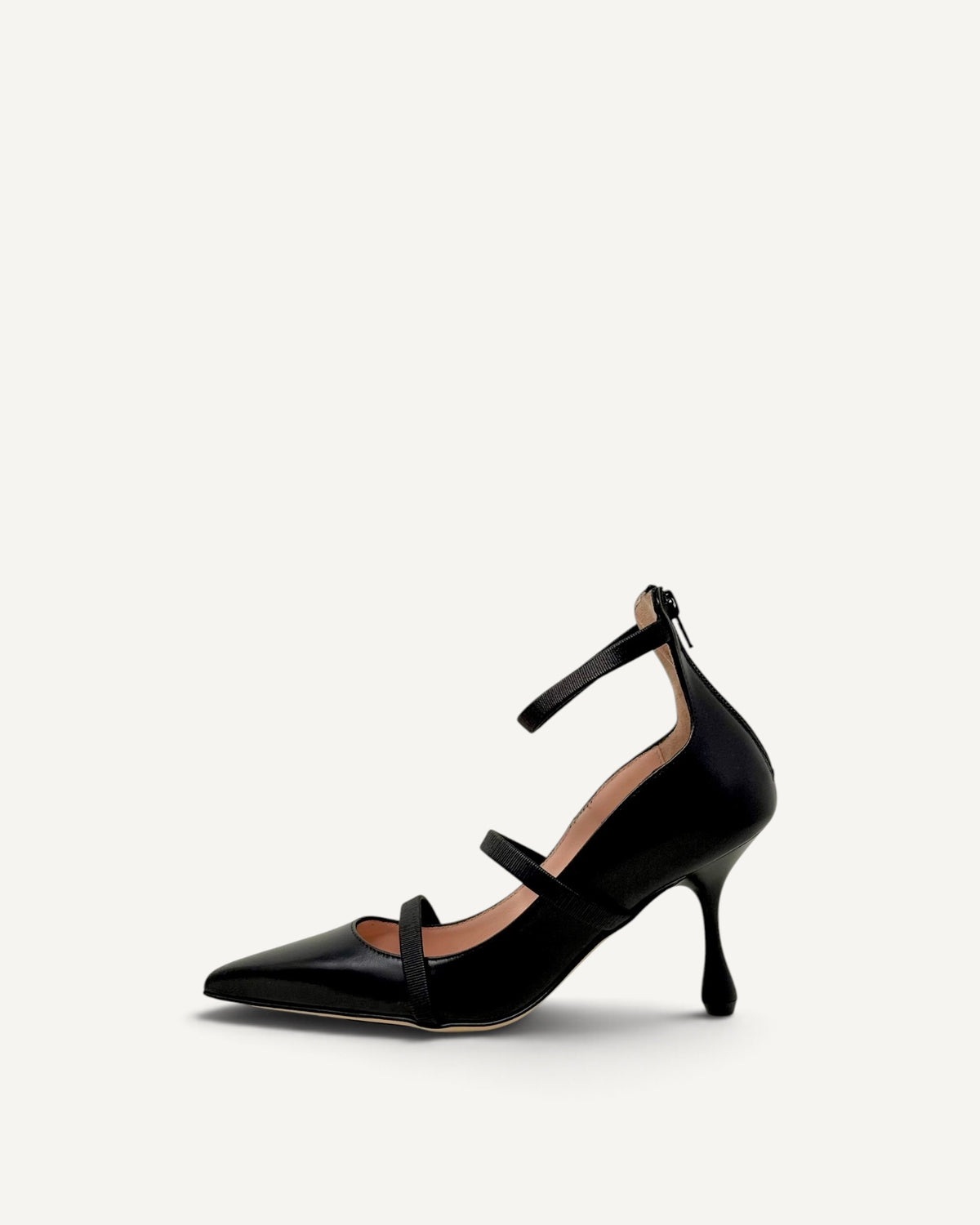 Anna F - Décolleté in Pelle Nera con Cinturini