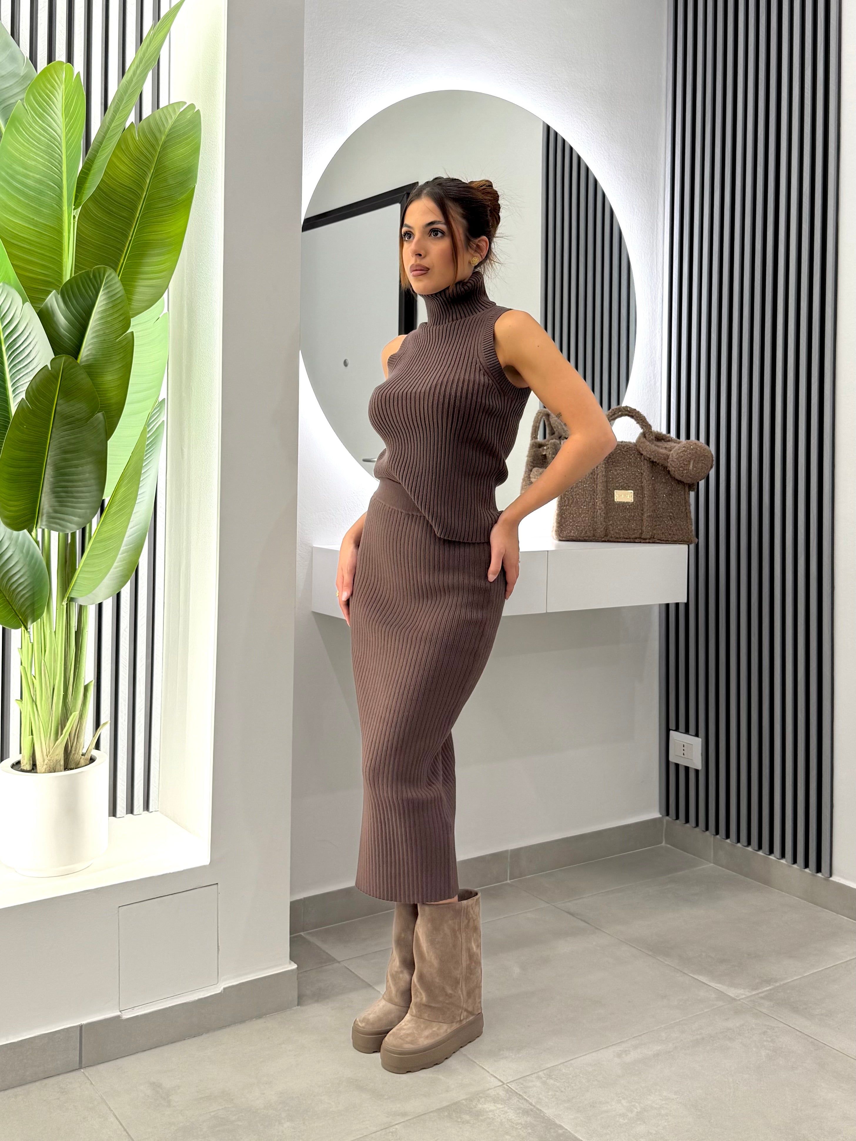 No Secrets - Set Maglia e Gonna Marrone