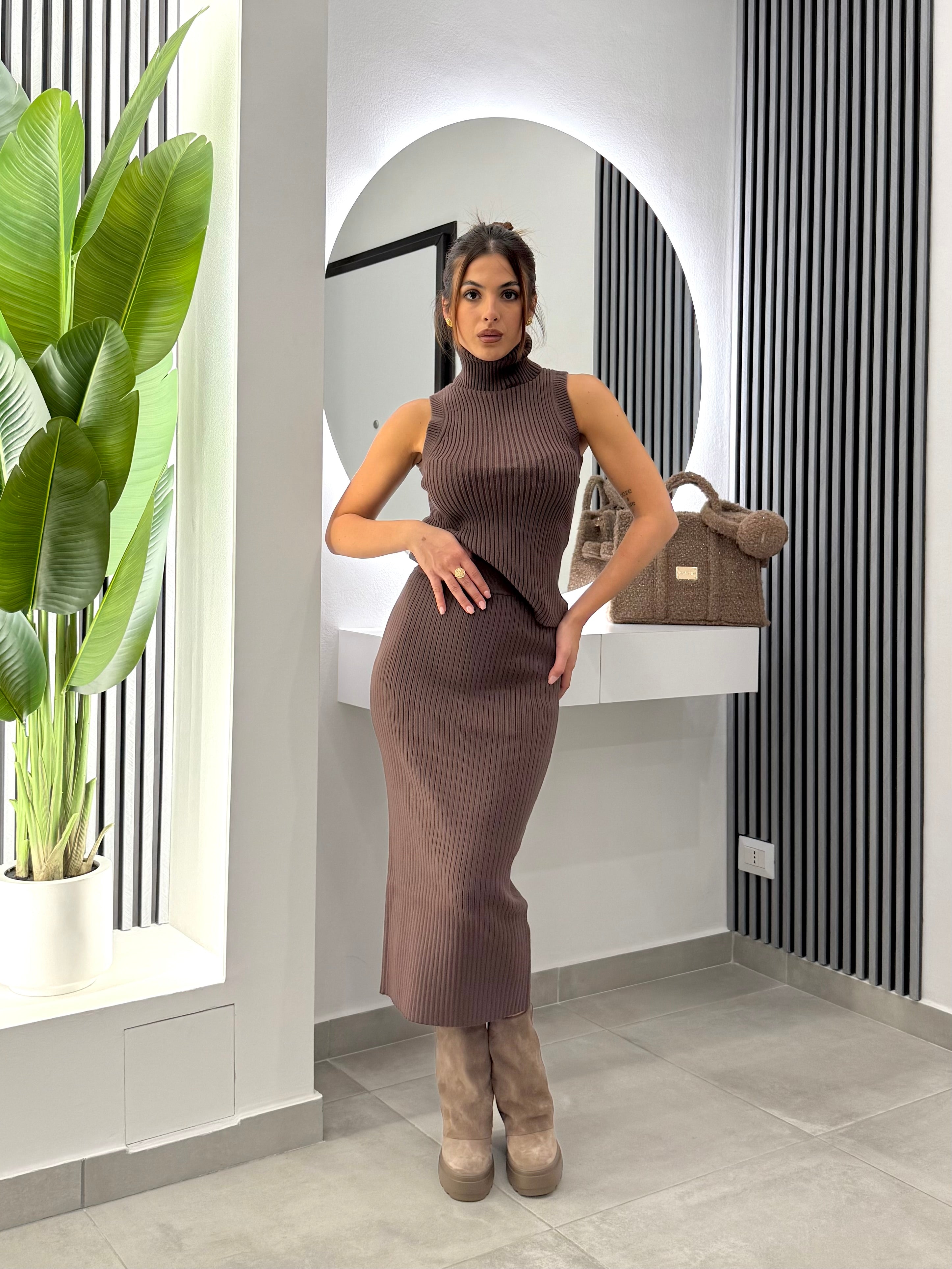 No Secrets - Set Maglia e Gonna Marrone