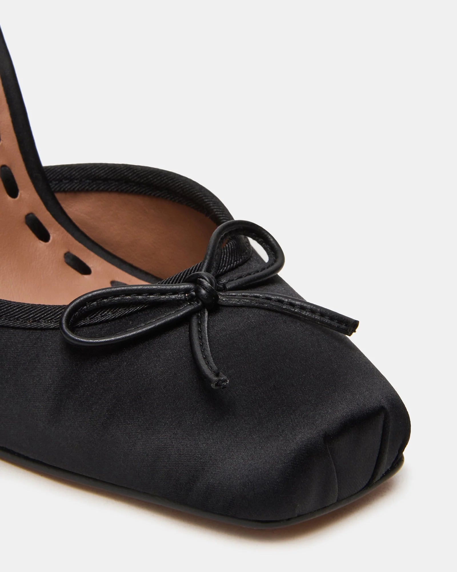 Steve Madden - Larina Ballerina con Tacco Nero Satin