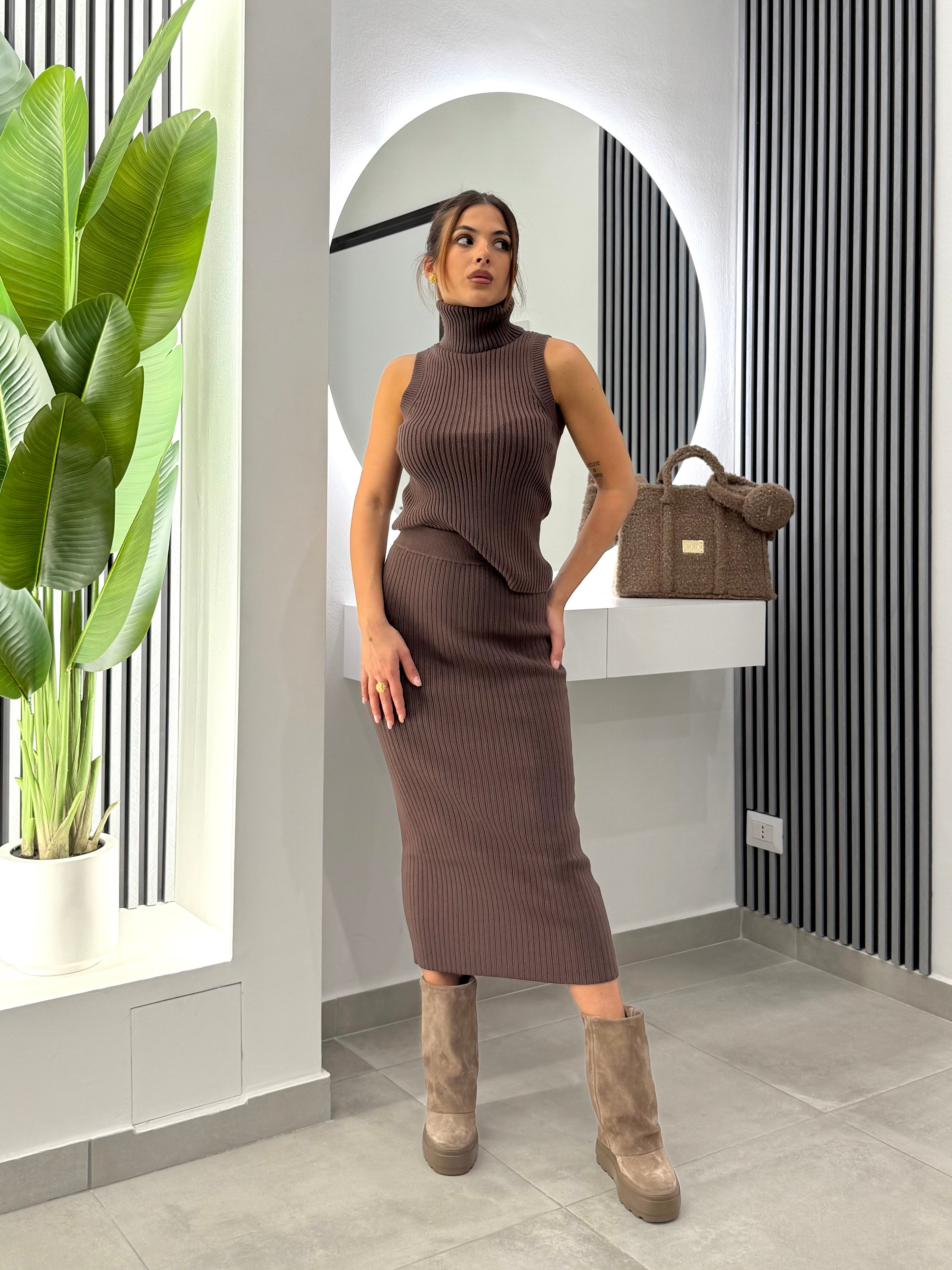 No Secrets - Set Maglia e Gonna Marrone