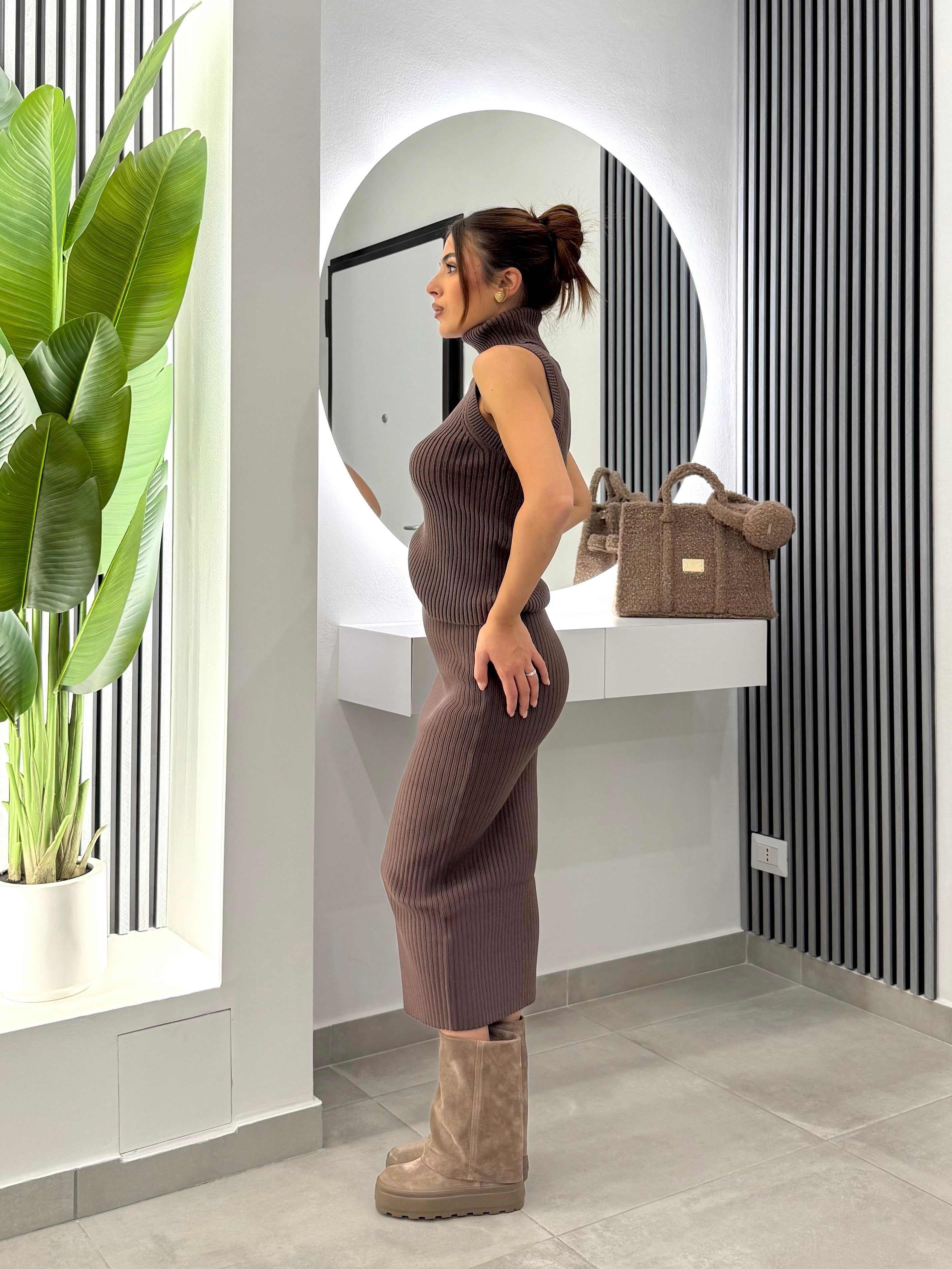 No Secrets - Set Maglia e Gonna Marrone