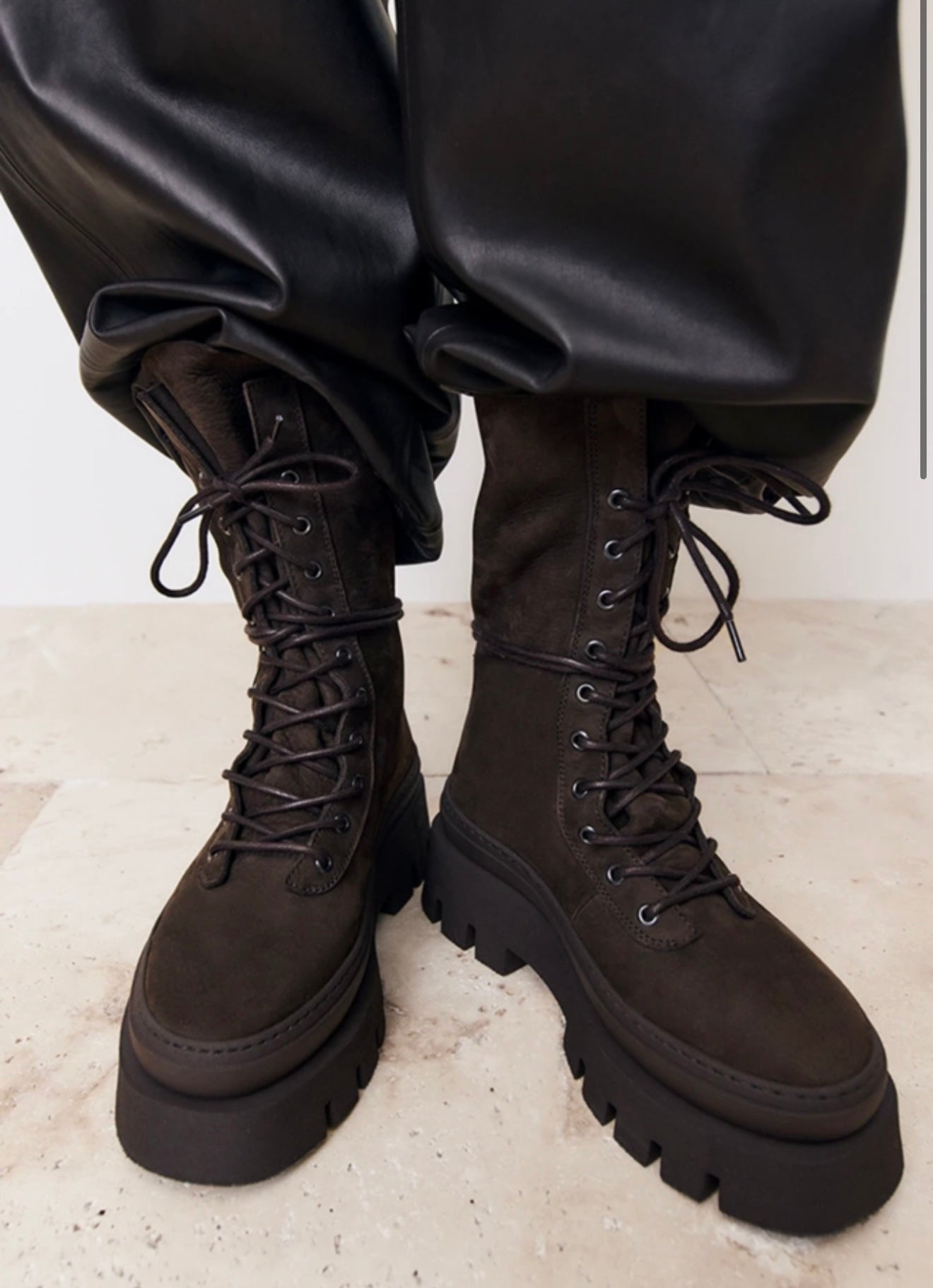 Copenhagen - Anfibio Nabuk Chocolate